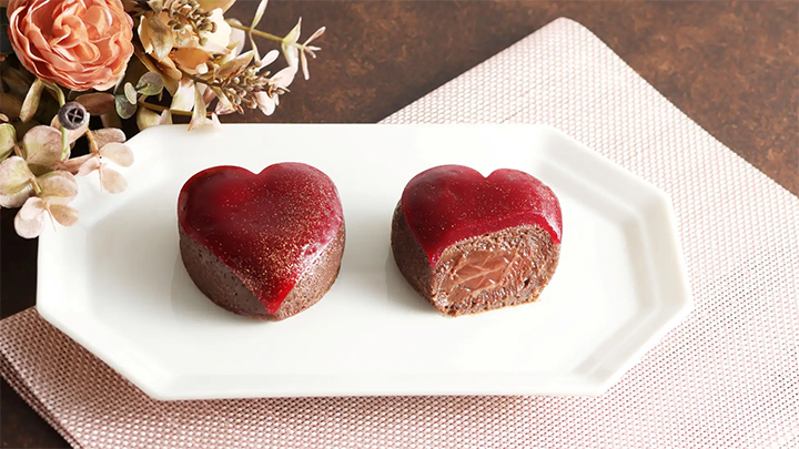 フランス・リヨン発「セバスチャン・ブイエ」が、バレンタインの人気イベント「アムール・デュ・ショコラ」に出展。ジェイアール名古屋タカシマヤ限定スイーツと、期間限定ショコラコレクションをお届けします。