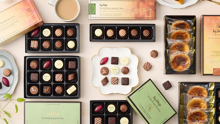 【西鎌倉レ・シュー】海と山に囲まれた西鎌倉より春を贈る。鎌倉焙煎珈琲を使用した「鎌倉珈琲ショコラ」や、職人技が光る「桜スイーツ」が新登場。